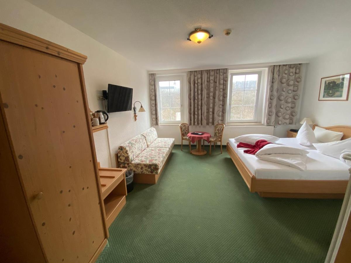 Muldenschlosschen Hotell Lunzenau Exteriör bild