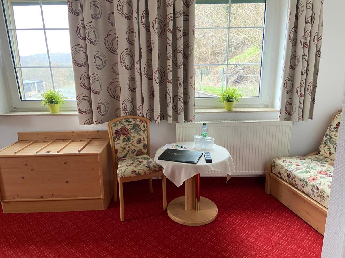 Muldenschlosschen Hotell Lunzenau Exteriör bild