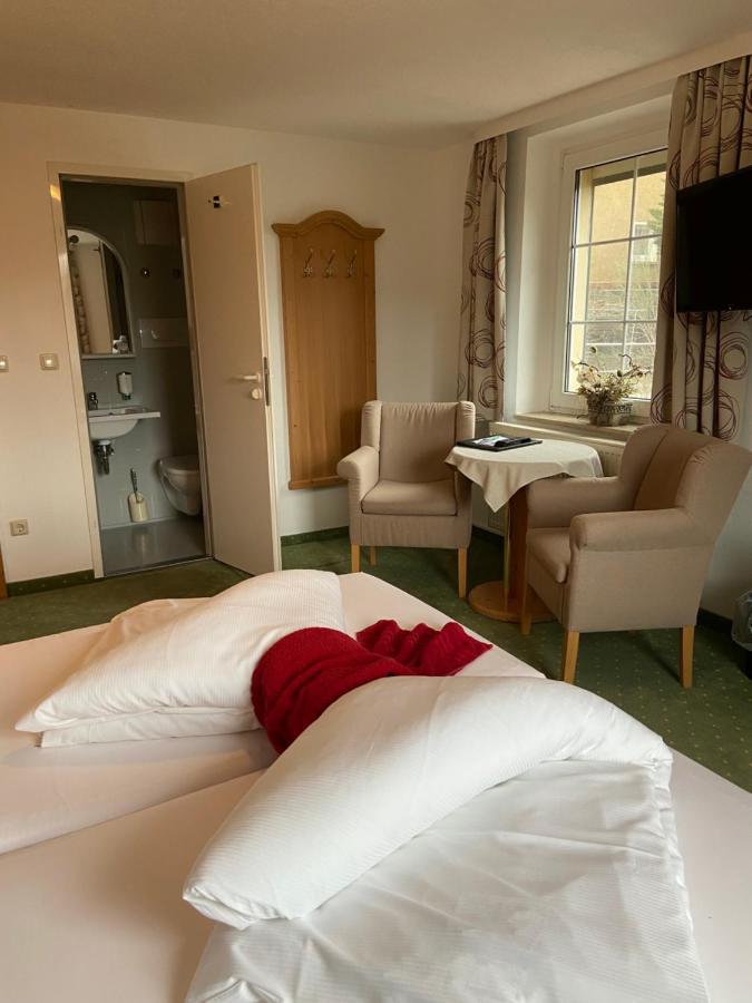 Muldenschlosschen Hotell Lunzenau Exteriör bild