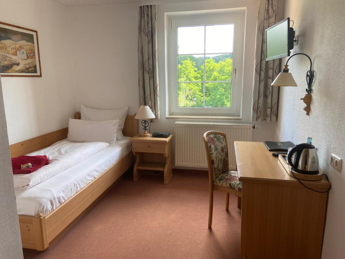 Muldenschlosschen Hotell Lunzenau Exteriör bild